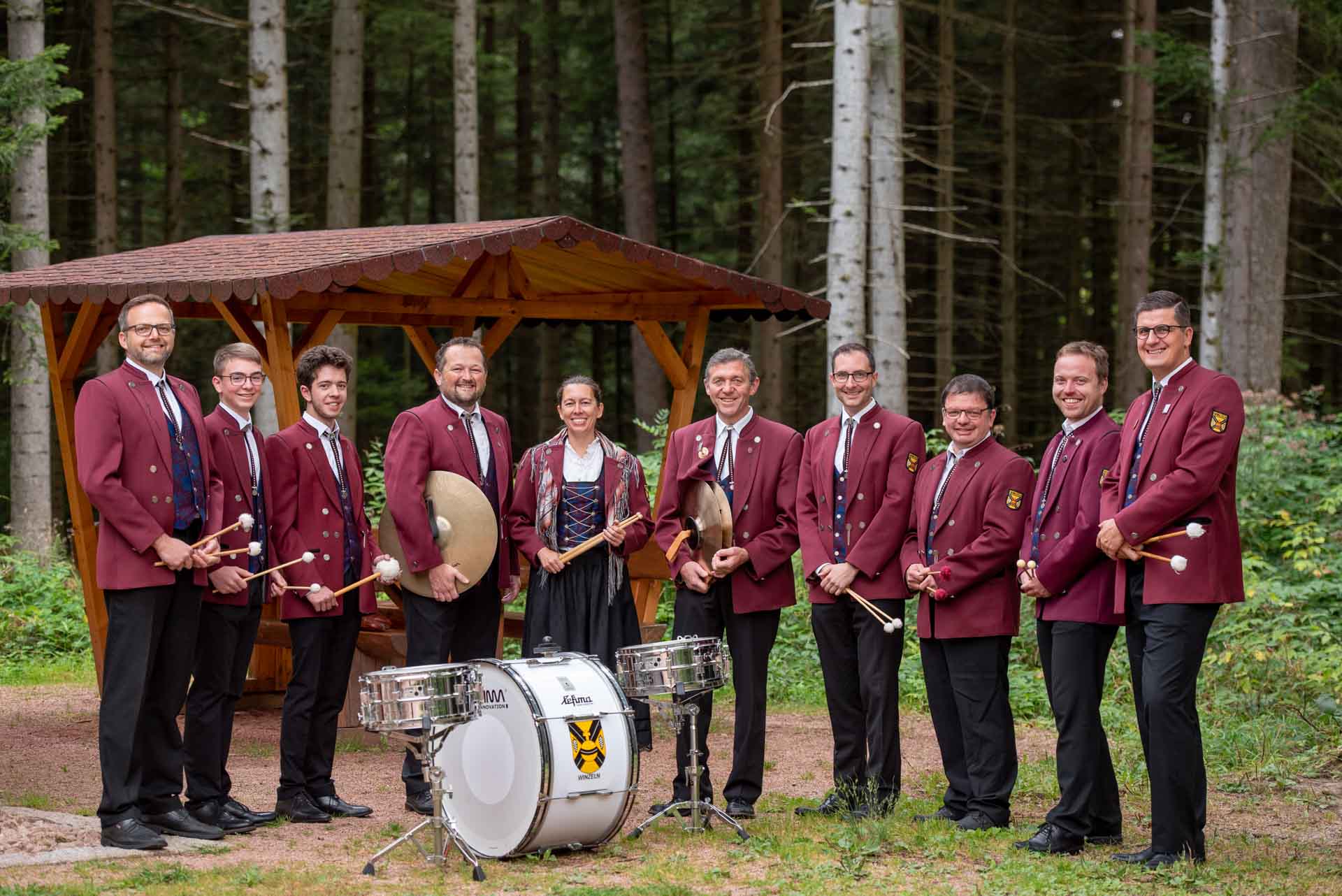 Schlagzeuger mit Instrumenten