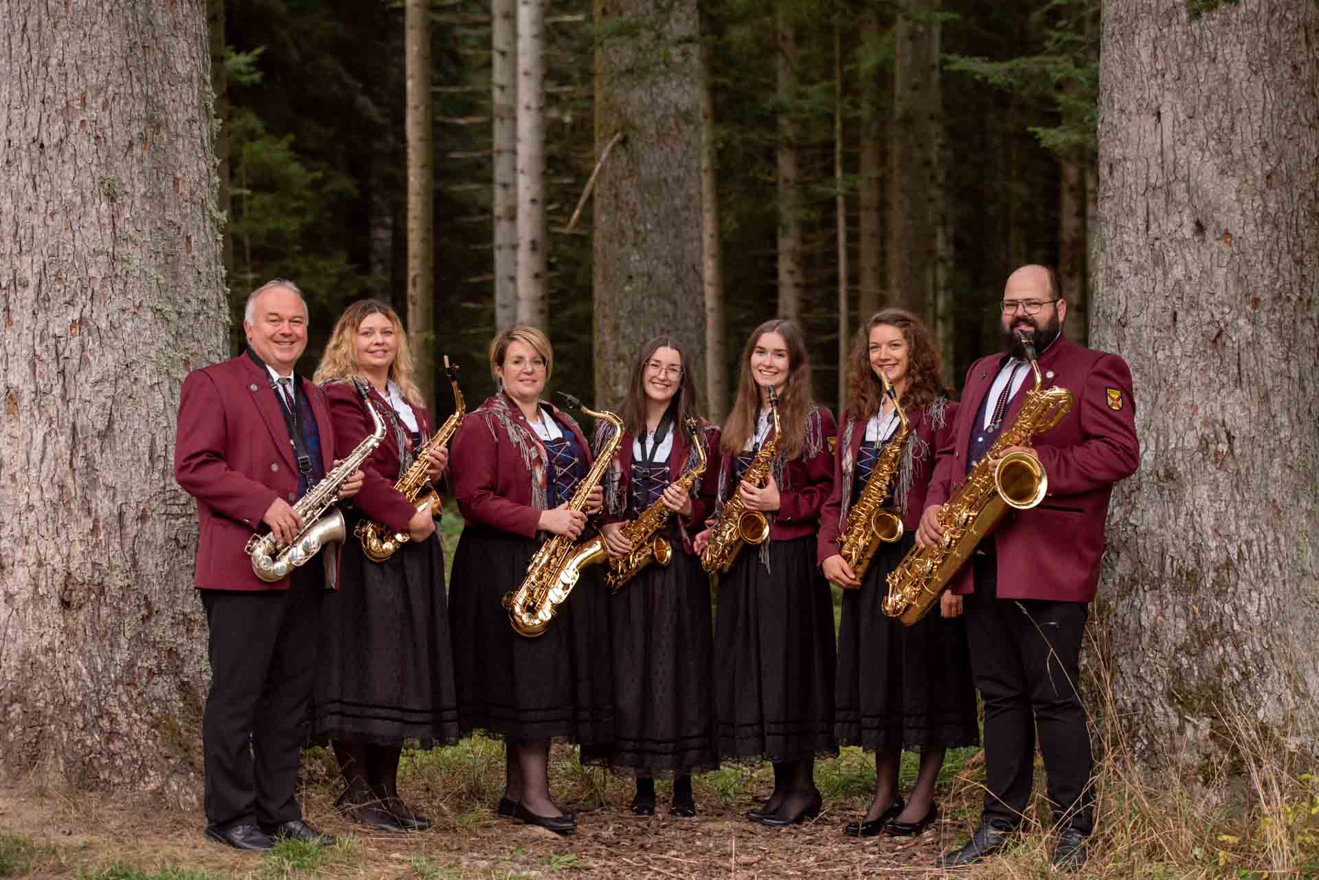 Saxophone auf der Wiese
